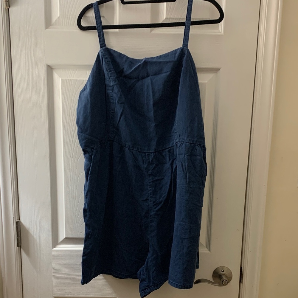 Old Navy chambray smocked back romper sz XXL